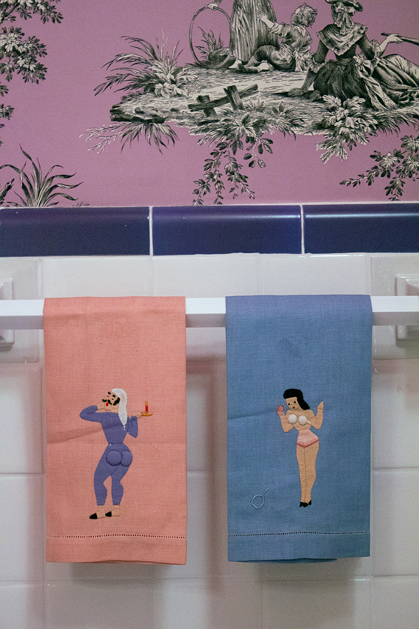 Vintage linen guest towels.