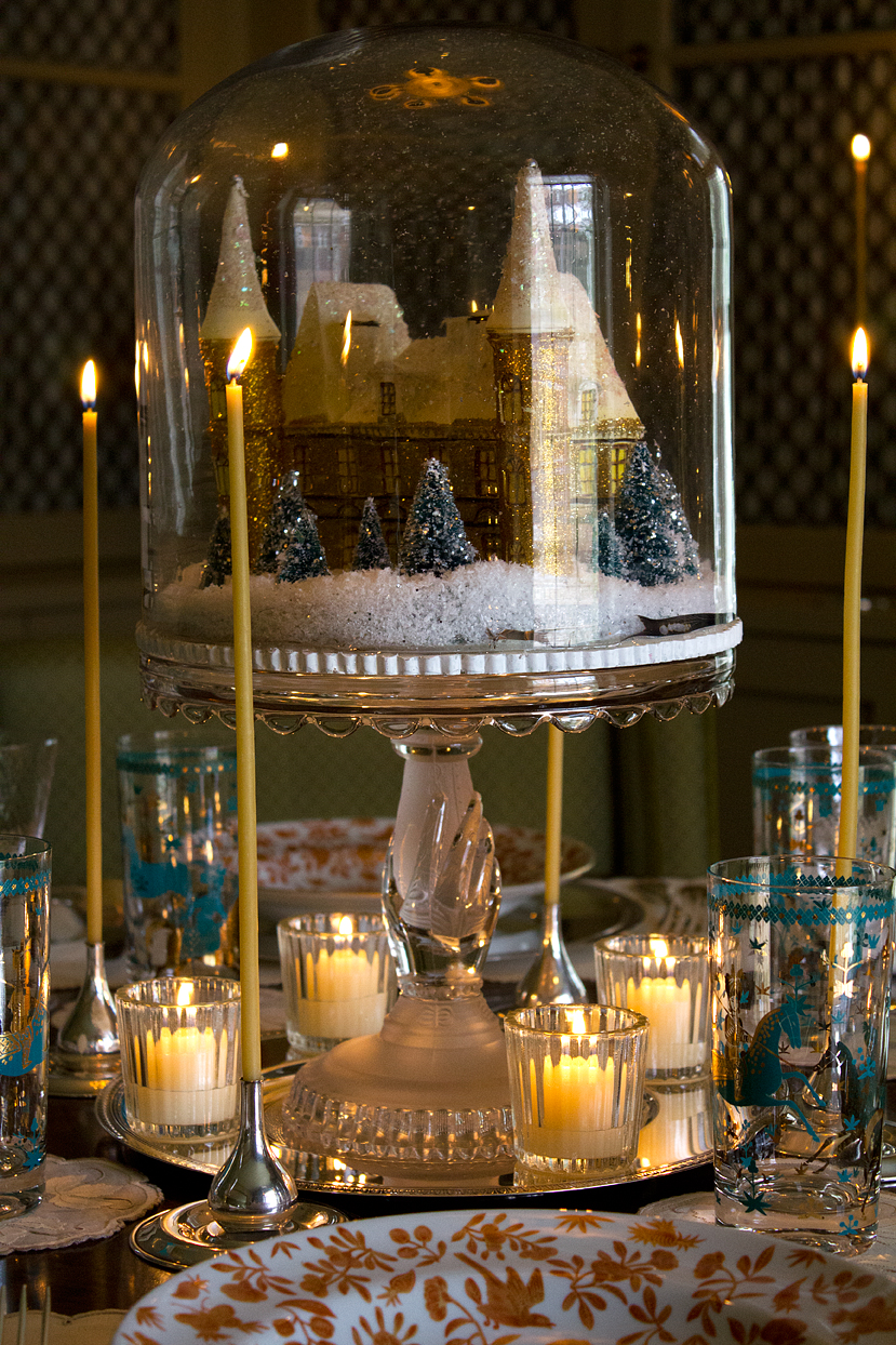 I just realized that none of the four Venetian wine glasses made it into this frame. The following photos will prove that the proper wine goblets are there. What you’re seeing here are the water tumblers.