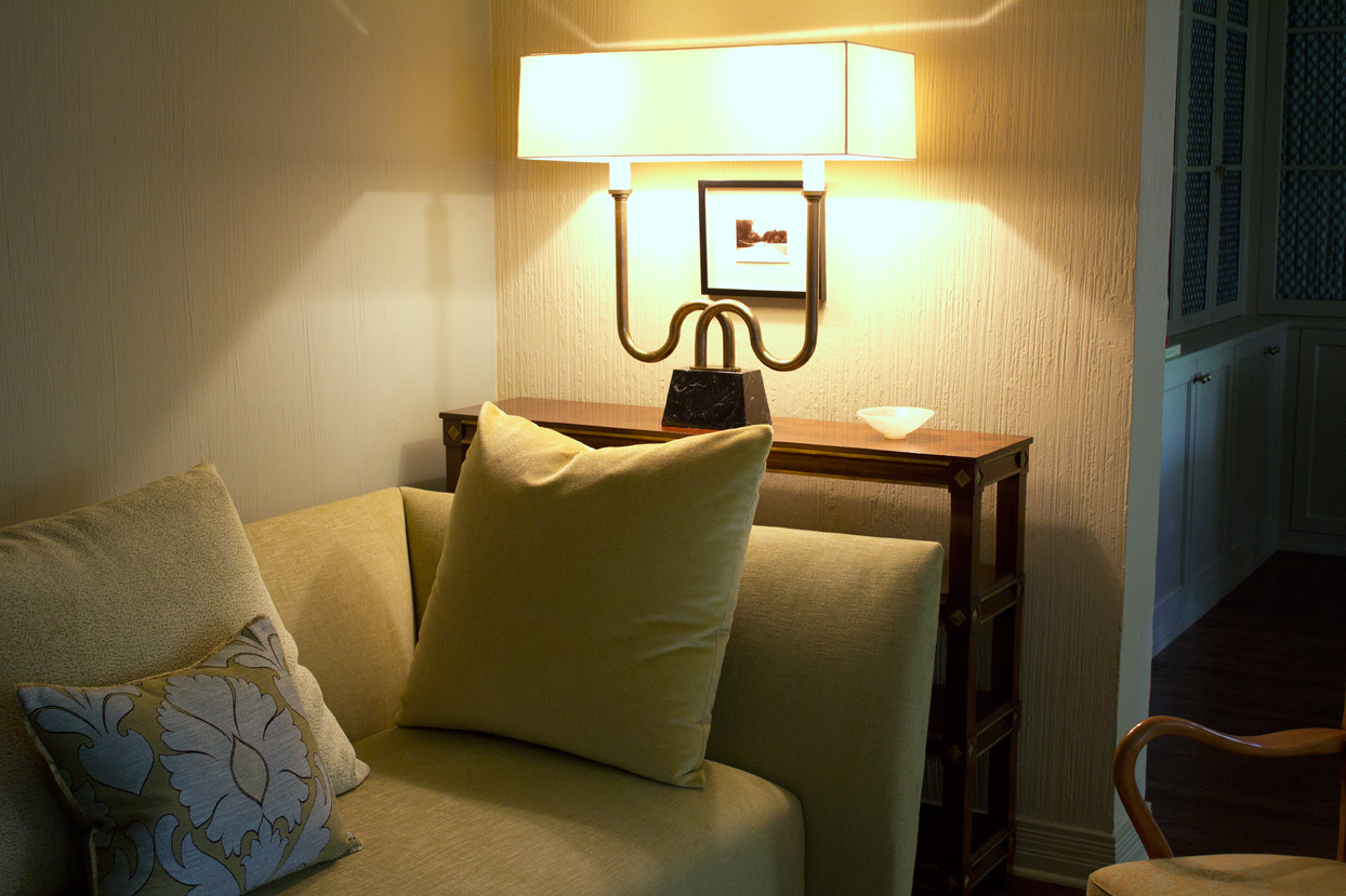 As you can see, I have no artwork on the adjacent wall yet. But don’t worry, when I do find a contemporary piece that I love, it won’t be because it matches the sofa.