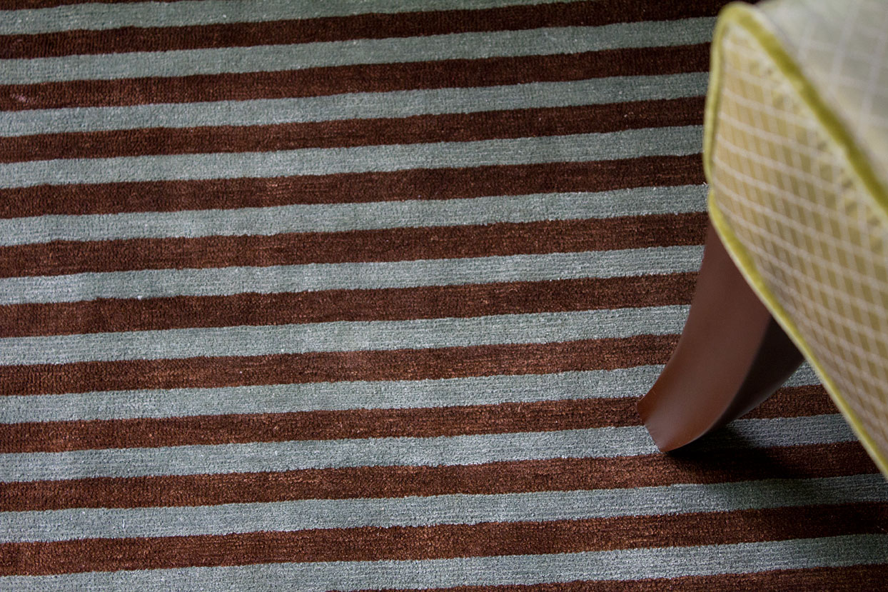 (above) Hopefully these photos will help you visualize how the dining and living areas will look when the much larger rugs are finally delivered.